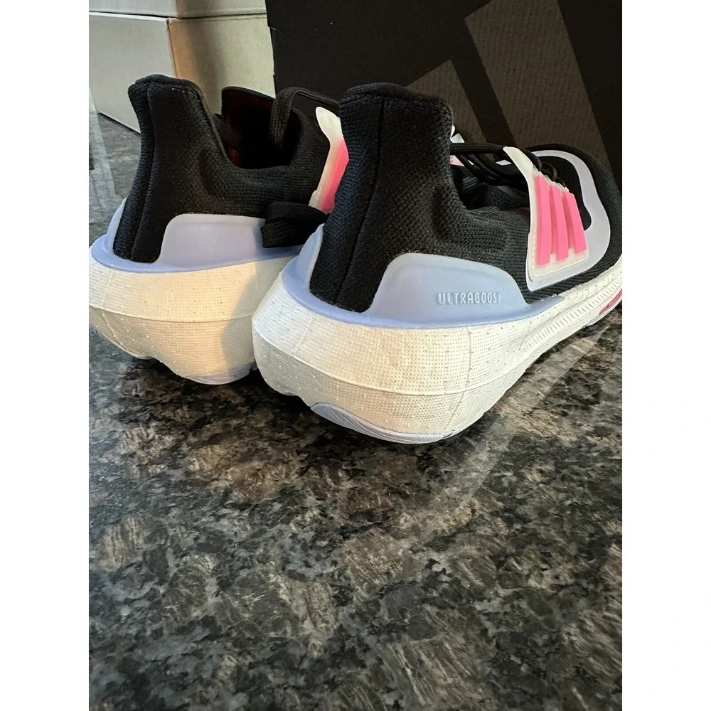 NEW Adidas Ultraboost Light running shoes‎ women's 7.5 Lucid Pink, Black. IE1764